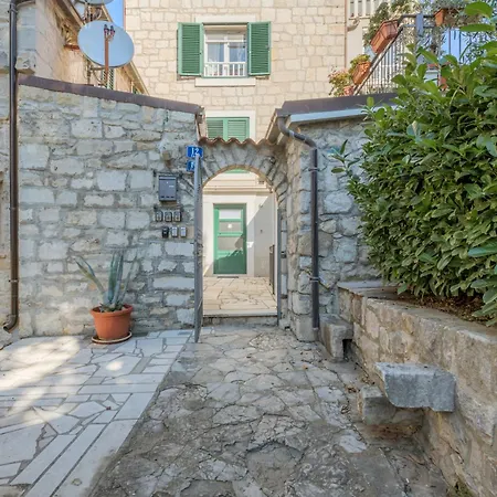 Versi & Note Luxury 스플리트