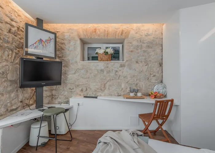 בית הארחה Versi & Note Luxury ספליט