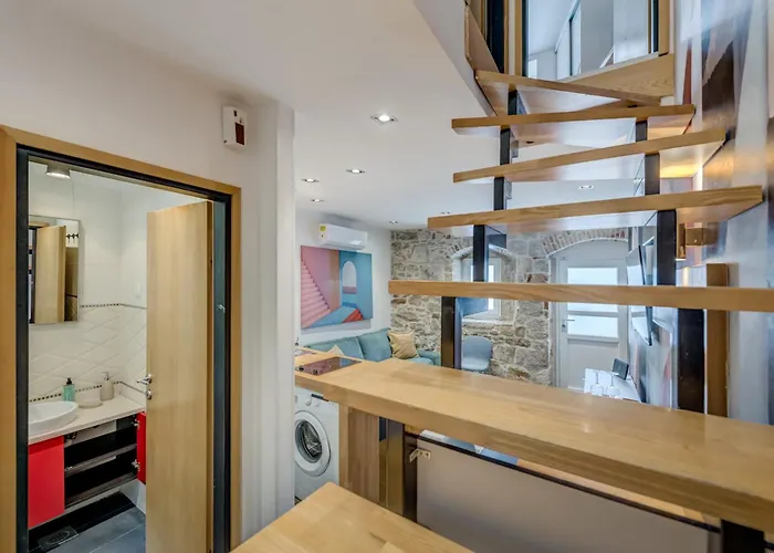 Versi & Note Luxury 4* ספליט